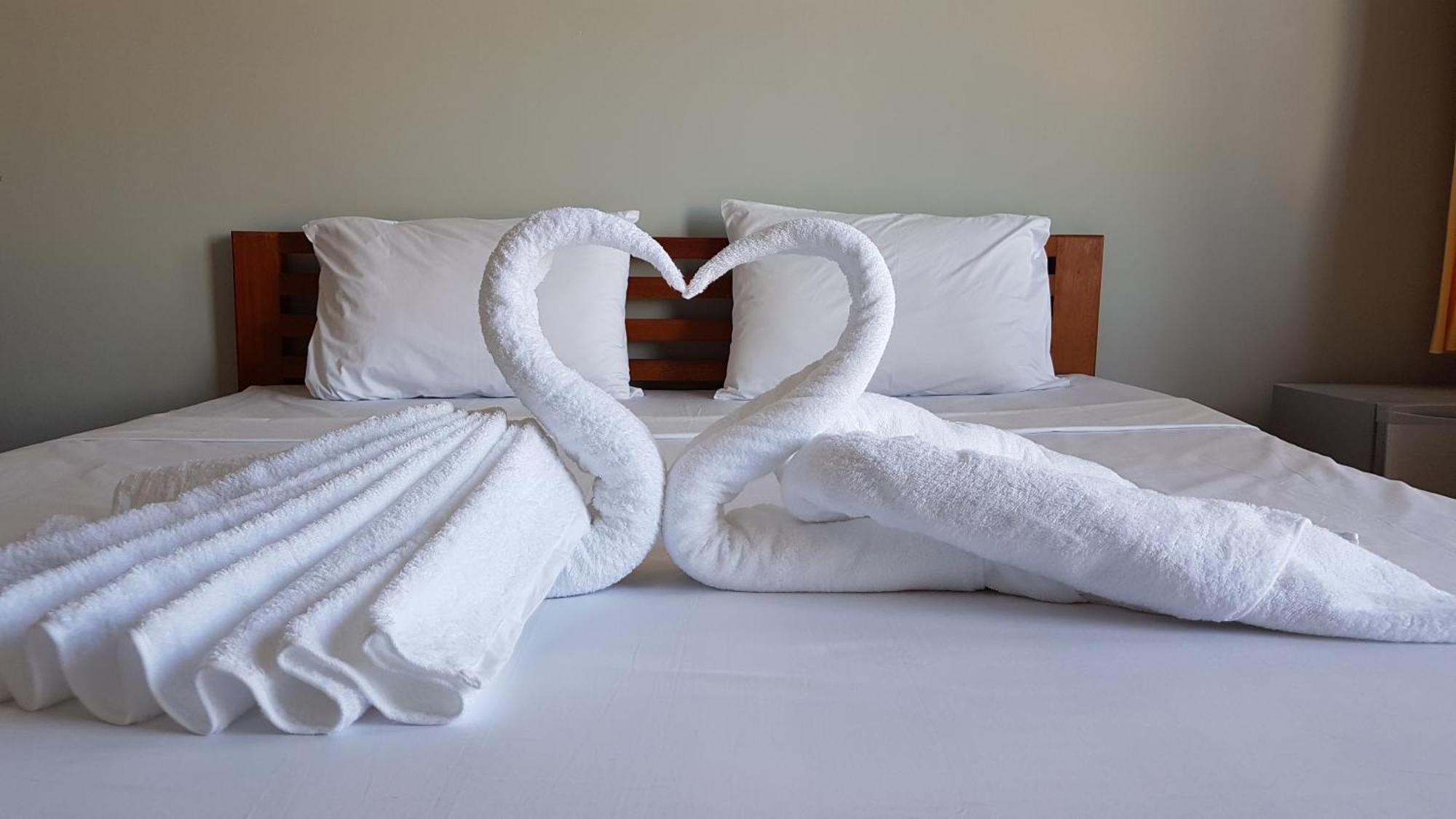 كامبوت Two Moons Resort المظهر الخارجي الصورة